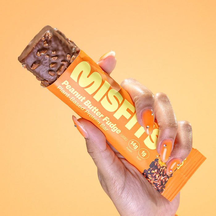 Misfits Plant-Based New and Softer Protein Bars 15x50g - Peanut Butter Fudge - Protein Bar at MySupplementShop by Misfits